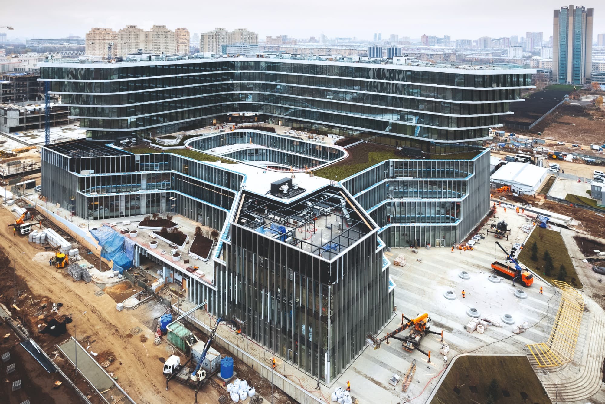 Инновационный Научно-Технологический Центр Завершён.