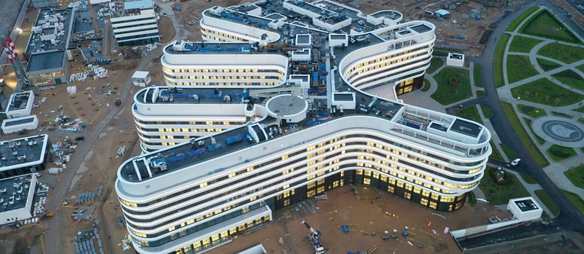 Высокотехнологичный Многофункциональный Медицинский Комплекс