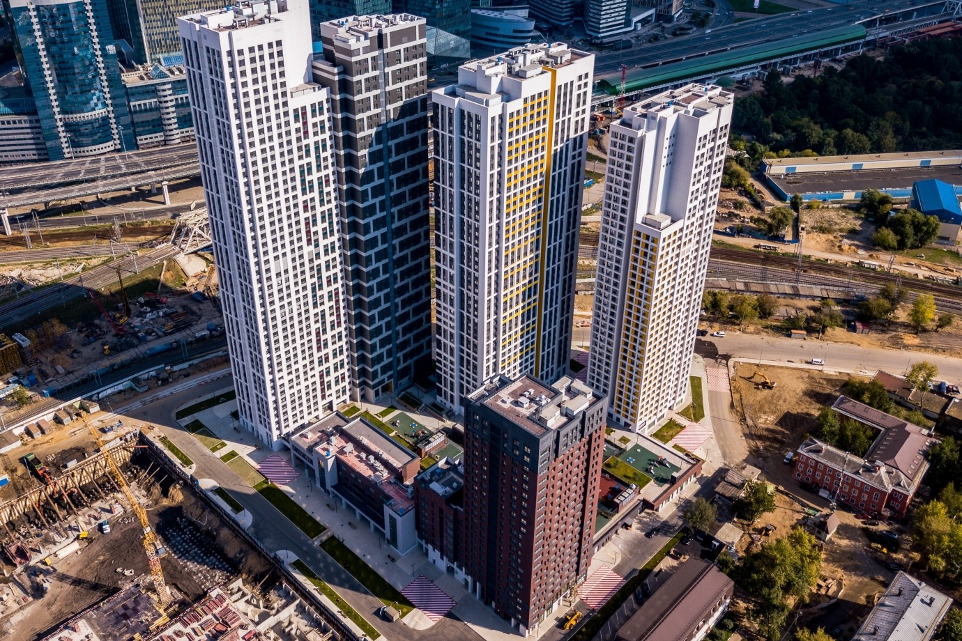 Mukomolny 6 Mixed-Use Residential Complex